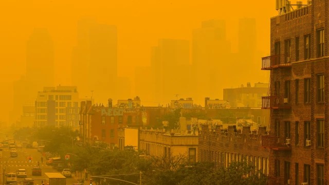 Investigating the Transboundary Impact of Canadian Wildfires: Analysing the Recent Air Pollution in New York City and its Social Implications for Urban Health and&nbsp;Policy