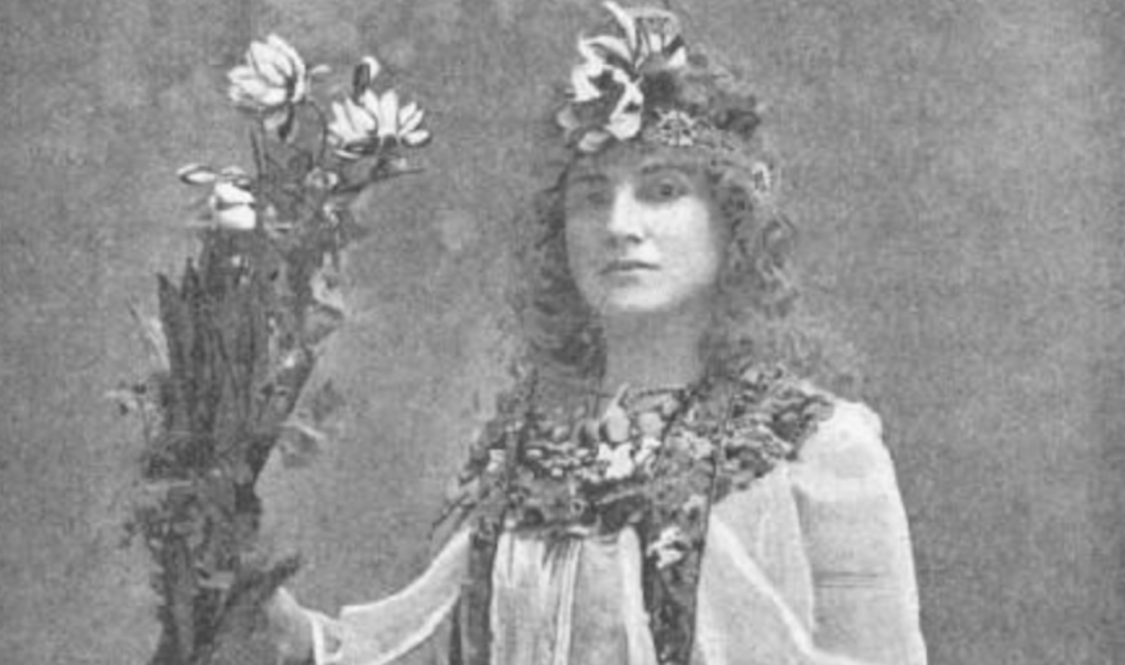 The Magical Empowerment : How Organizations Helped Promote the Women of the Occult